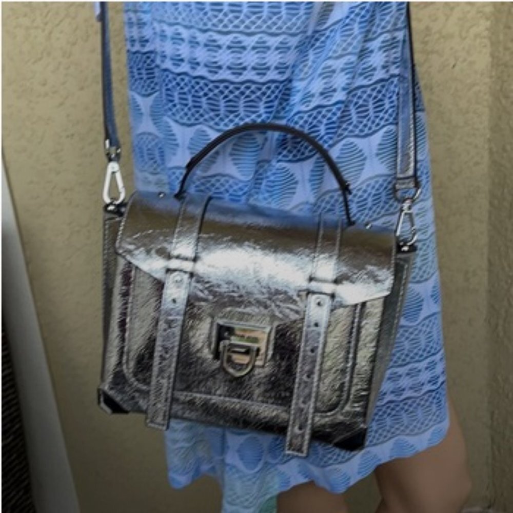 Michael Kors Manhattan Medium School Satchel - Picture 14 of 16